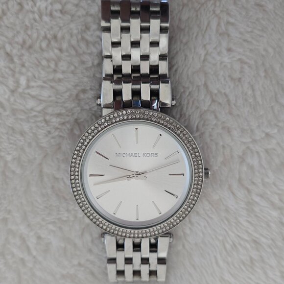 Michael Kors Silver-Tone Glitz Darci Watch Women’s - Picture 1 of 4